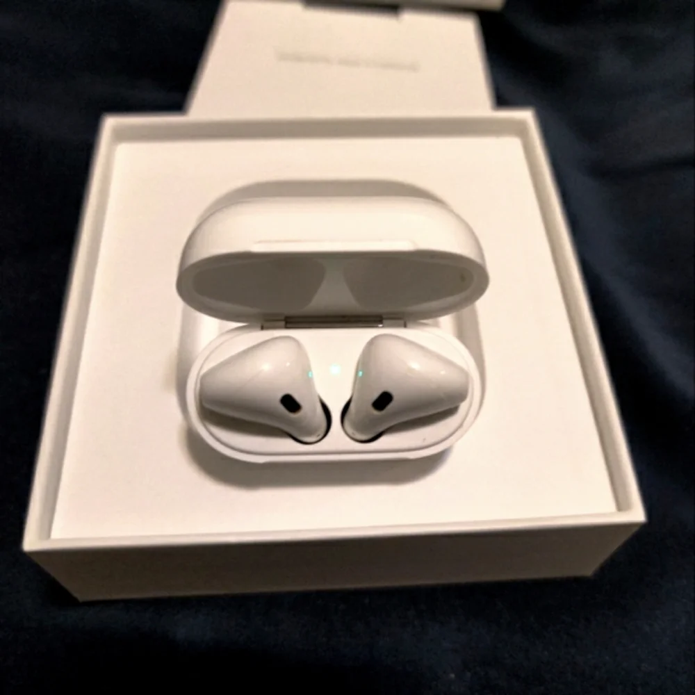 Apple AirPods
